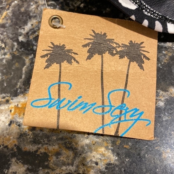 Q womens Swimsuitsforall swim suit top size 22W.   NWT - Picture 5 of 5